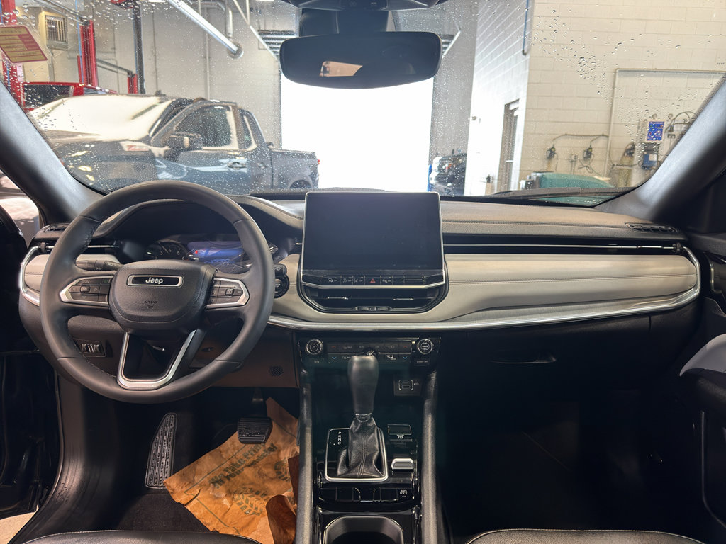 Used 2023 Jeep Compass Limited w/ Sun and Sound Group image 19