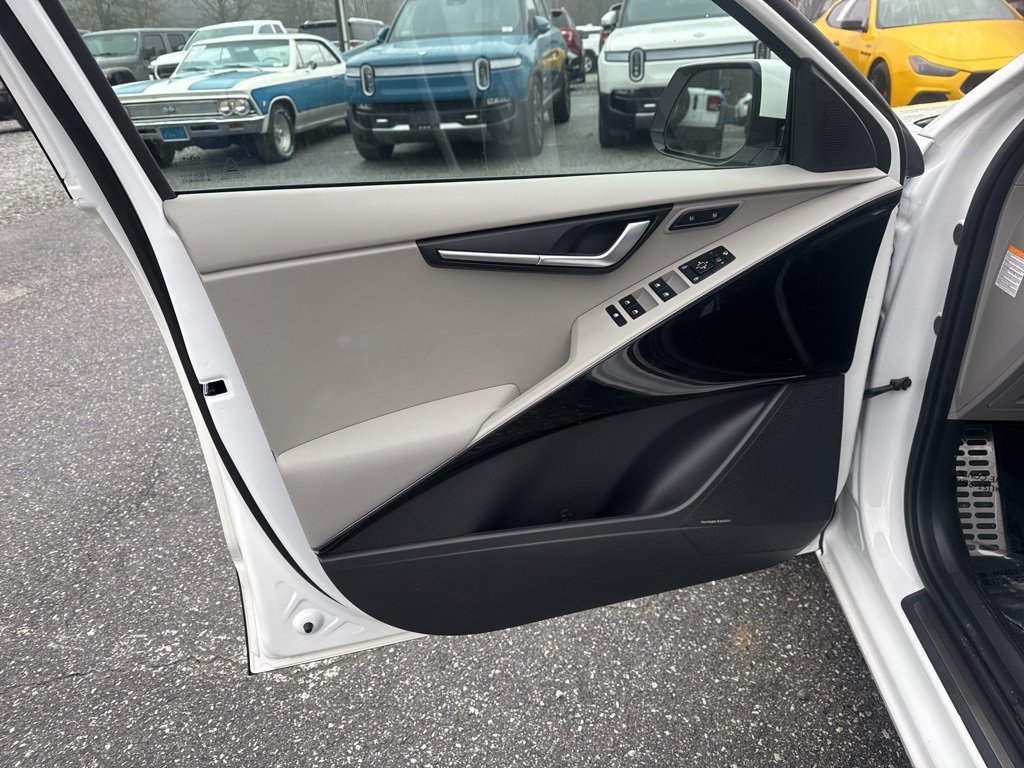 Used 2023 Kia Niro Wave w/ Wave Preserve Package image 26