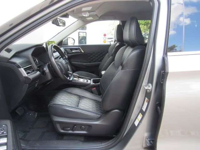Used 2022 Mitsubishi Outlander SEL image 12