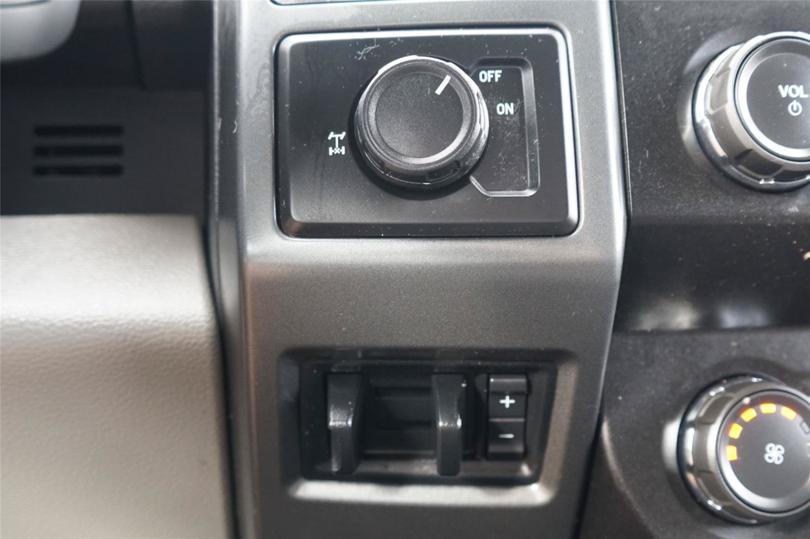 Certified 2022 Ford F350 XLT w/ XLT Value Package RWD image 14