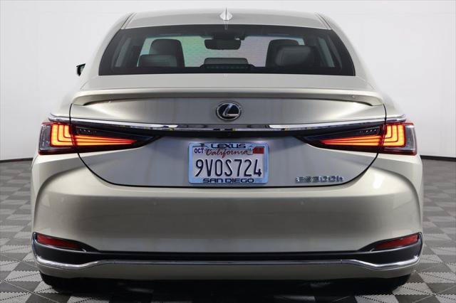 Certified 2025 Lexus ES 300h w/ Premium Package FWD image 5