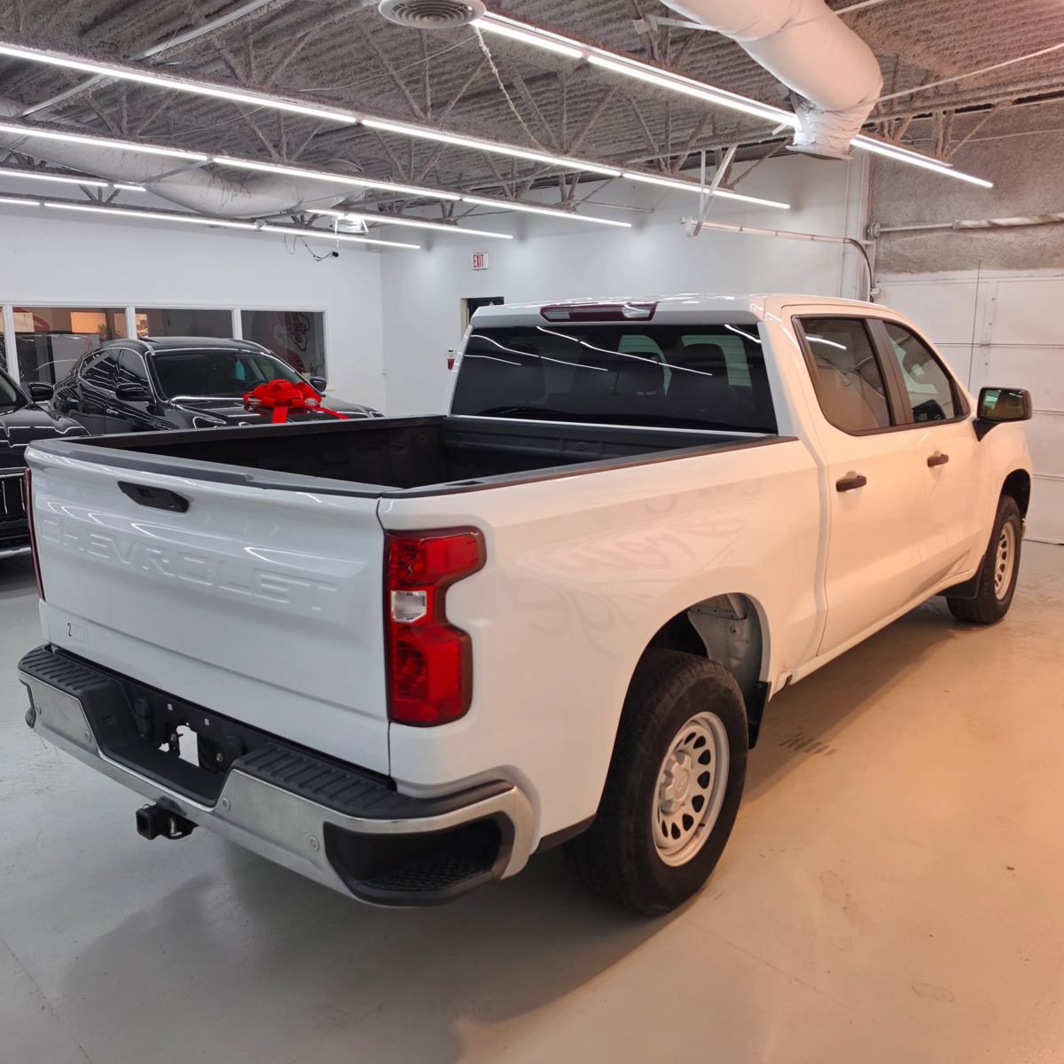 Used 2021 Chevrolet Silverado 1500 W/T w/ WT Value Package AWD/4WD image 12