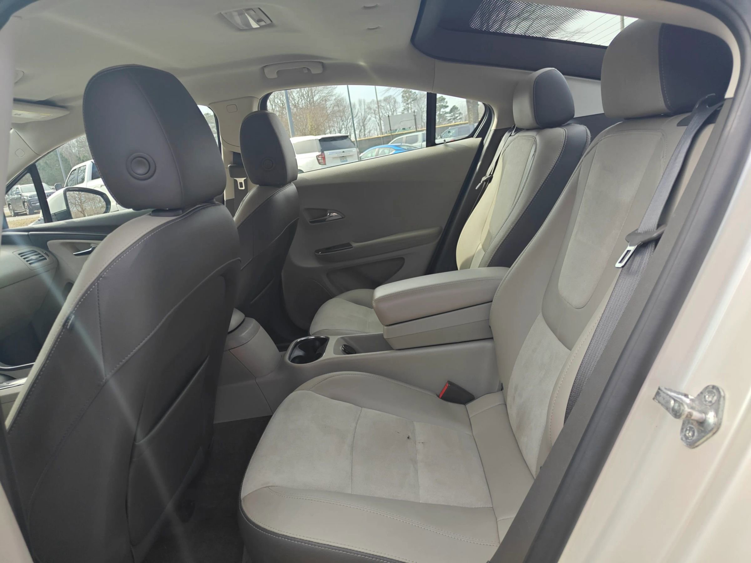 Used 2014 Chevrolet Volt Premium w/ Premium Trim Package FWD image 14