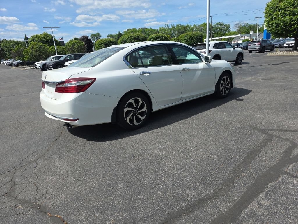 Used 2017 Honda Accord EX-L image 7
