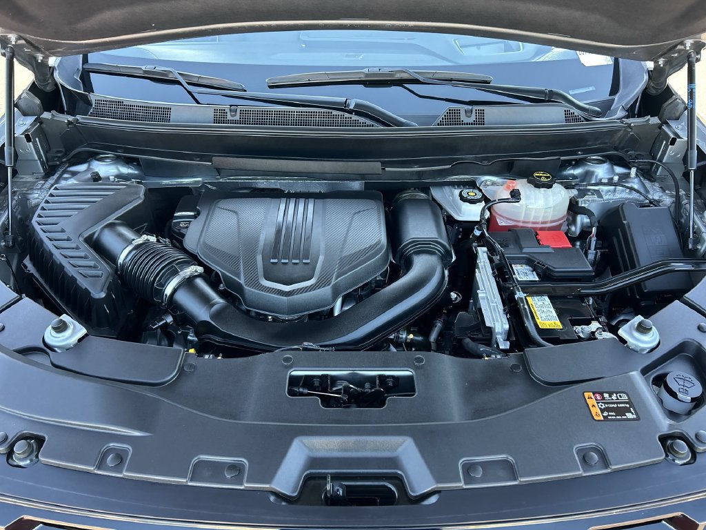 Used 2025 GMC Acadia Denali FWD image 30