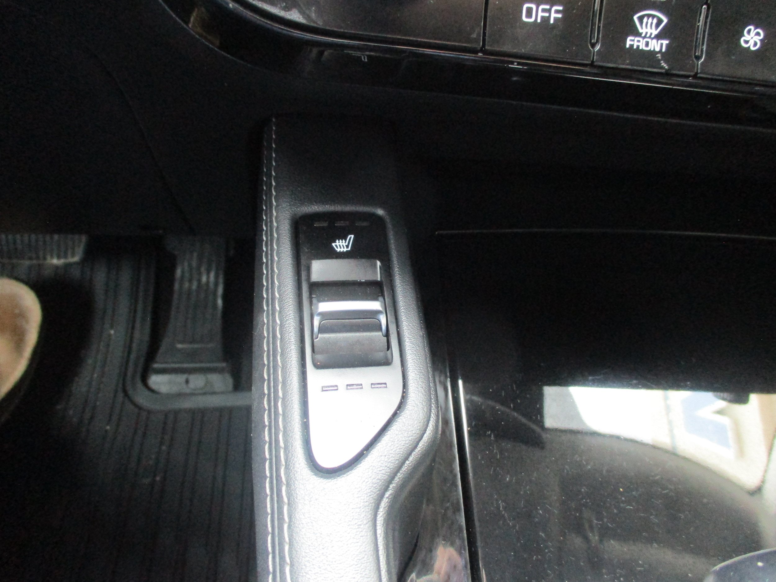 Used 2021 Kia Telluride EX w/ EX Premium Package FWD image 16