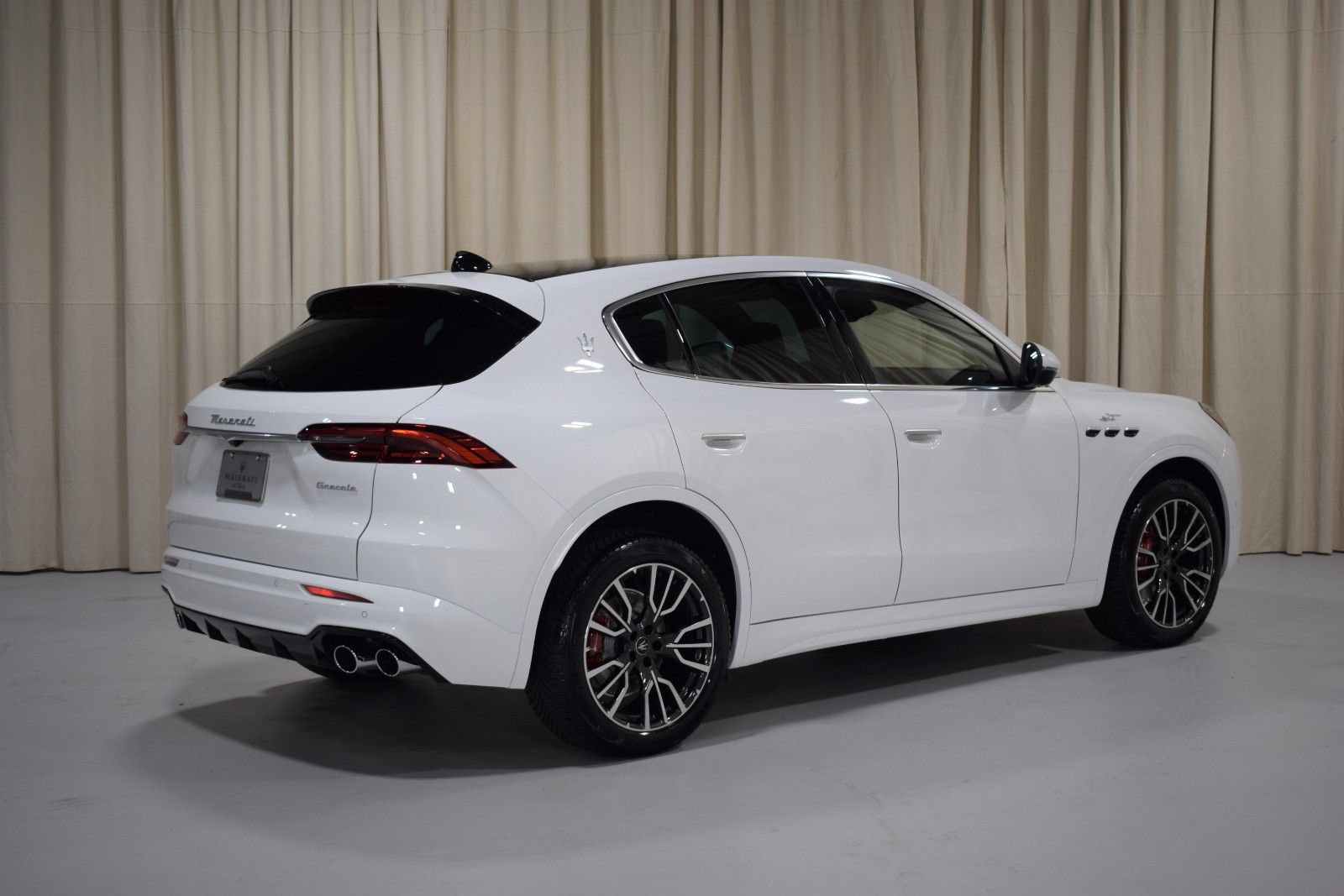 Used 2024 Maserati Grecale GT AWD/4WD image 9