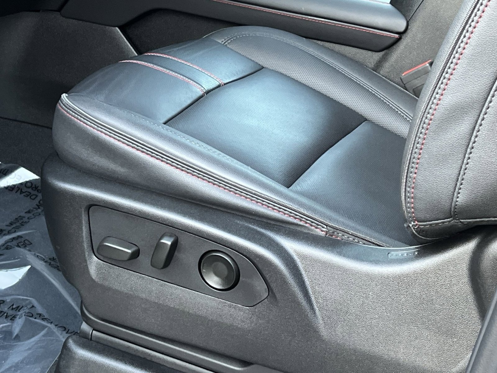 Used 2024 Chevrolet Tahoe RST w/ Luxury Package image 12