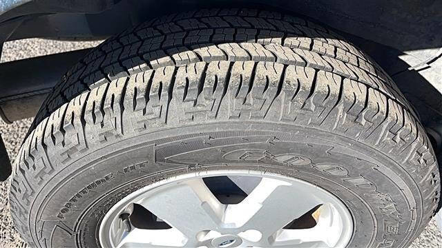 Used 2011 Ford Escape XLT image 17