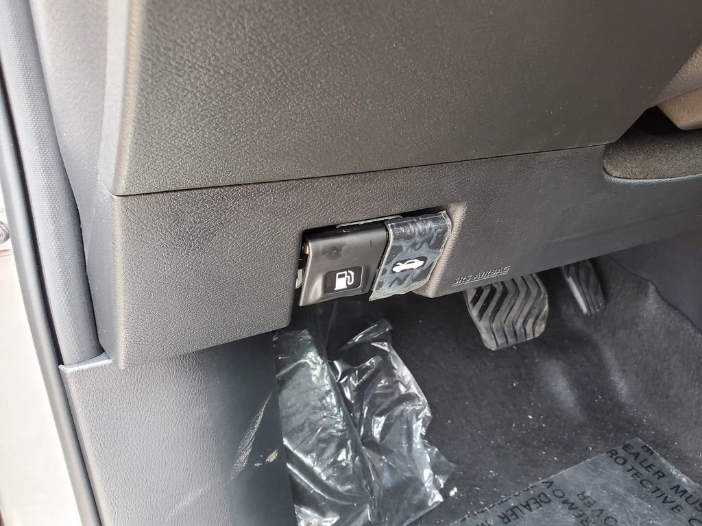 New 2025 Nissan Versa SV w/ Trunk Package image 16