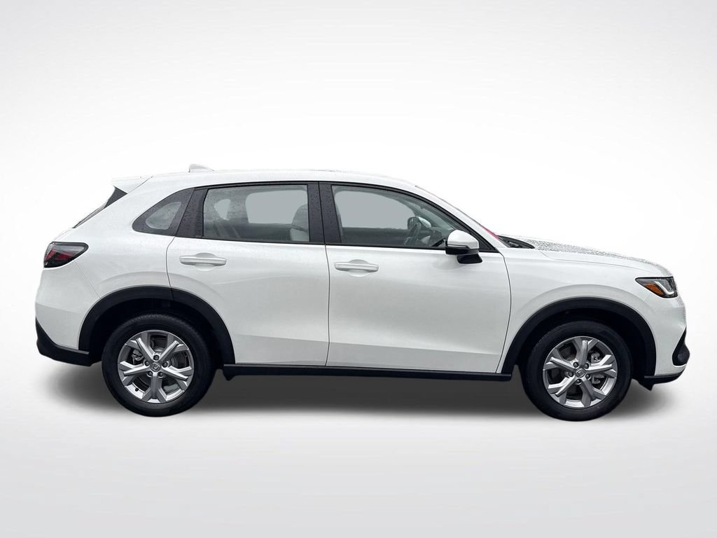 Certified 2025 Honda HR-V LX image 6
