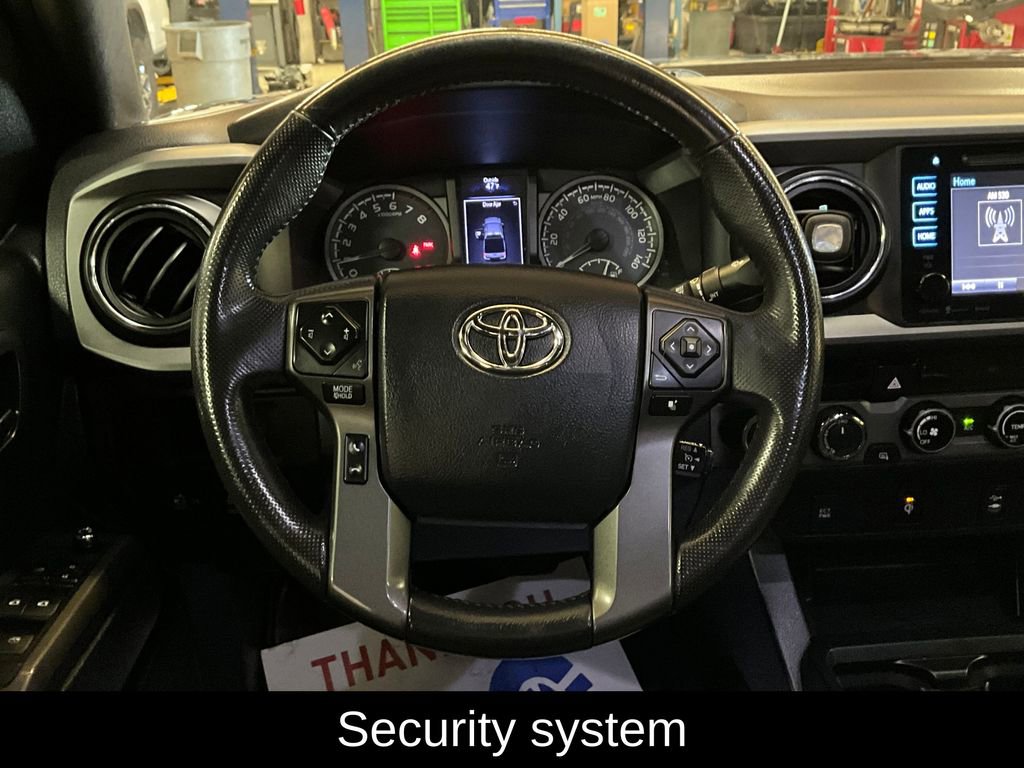 Used 2016 Toyota Tacoma TRD Off-Road image 11