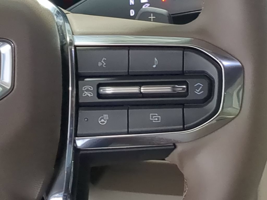 Used 2025 GMC Yukon Denali w/ Denali Reserve Package AWD/4WD image 30