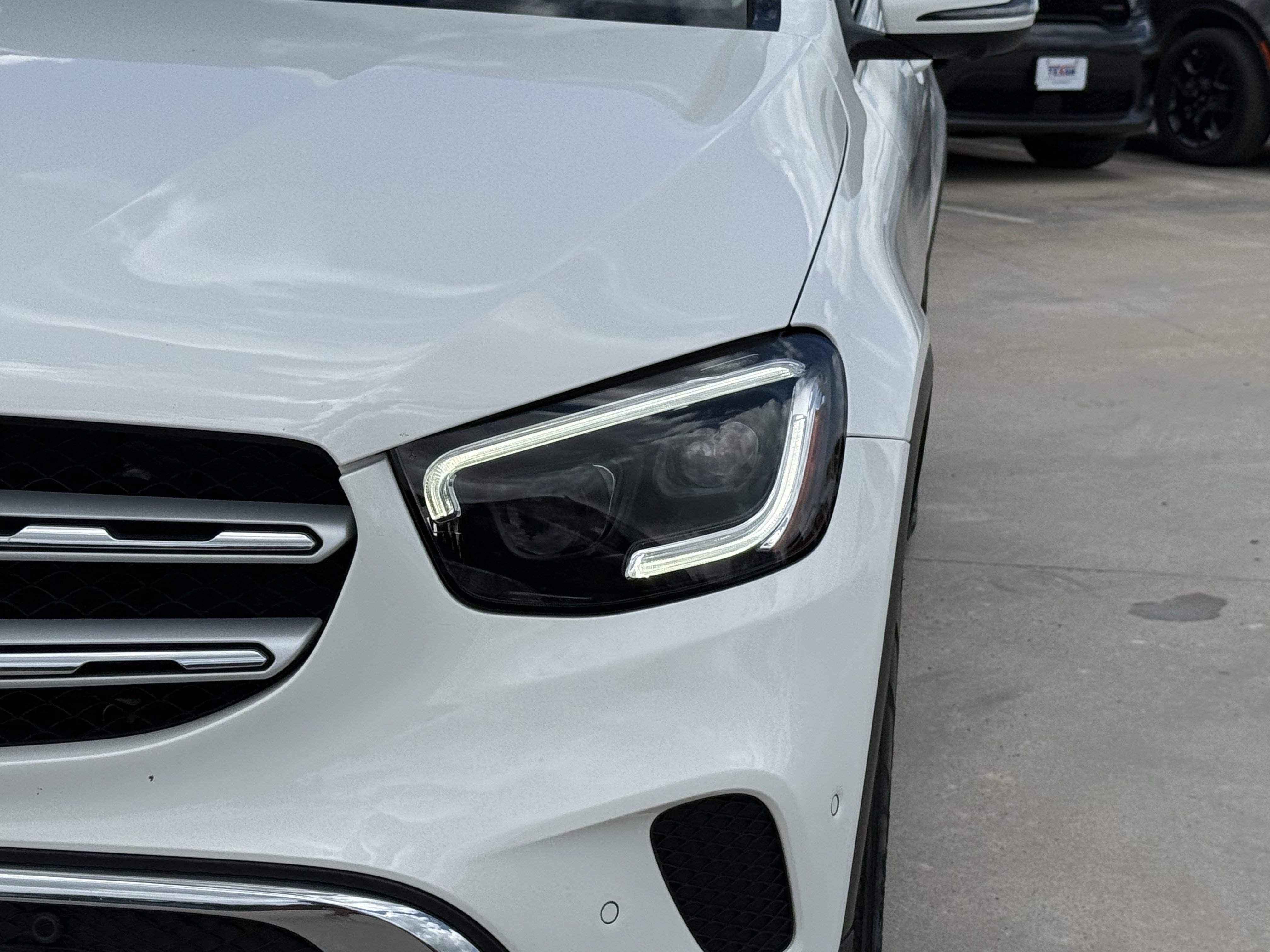 Used 2021 Mercedes-Benz GLC 300 4MATIC image 10