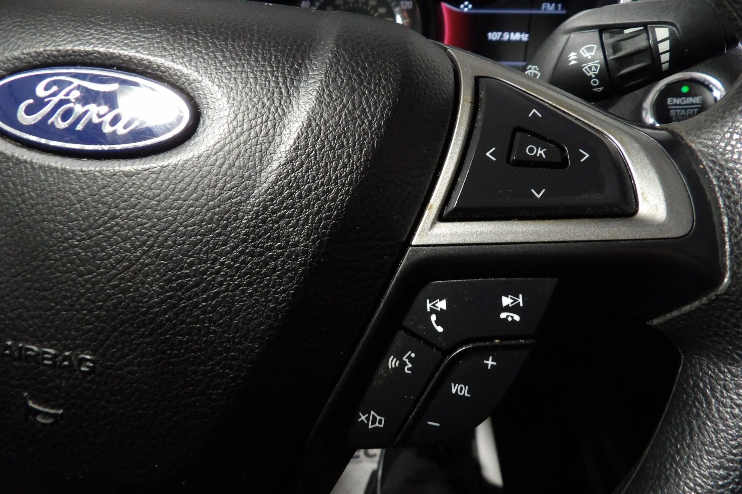 Used 2020 Ford Fusion SE image 17