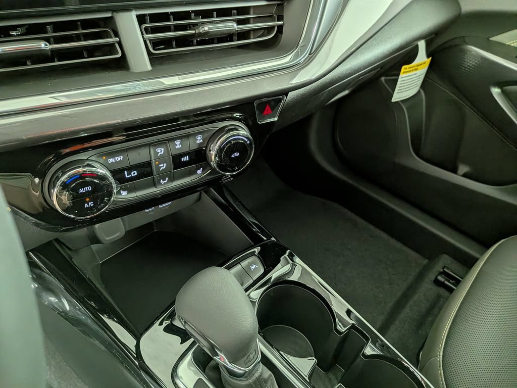 New 2026 Chevrolet Trax ACTIV w/ Driver Confidence Package FWD image 24