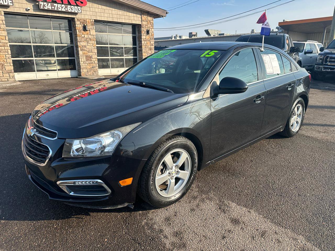Used 2015 Chevrolet Cruze LT w/ Sun And Sound Package image 3