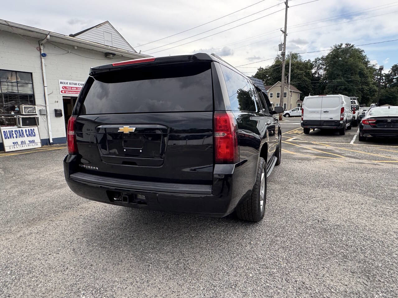 Used 2018 Chevrolet Suburban LT AWD/4WD image 12