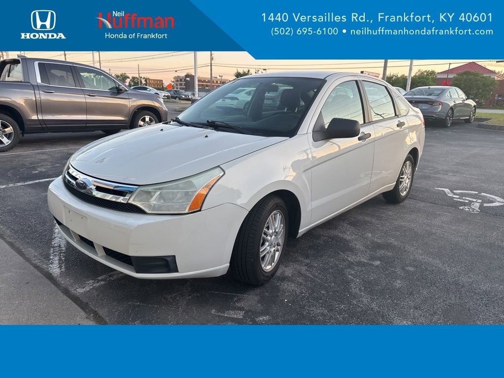 Used 2009 Ford Focus SE FWD image 1