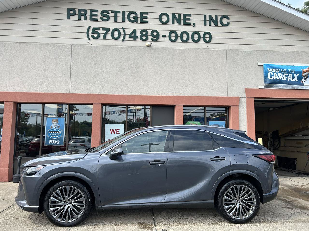 Used 2024 Lexus RX 450h AWD w/ Convenience Package image 3