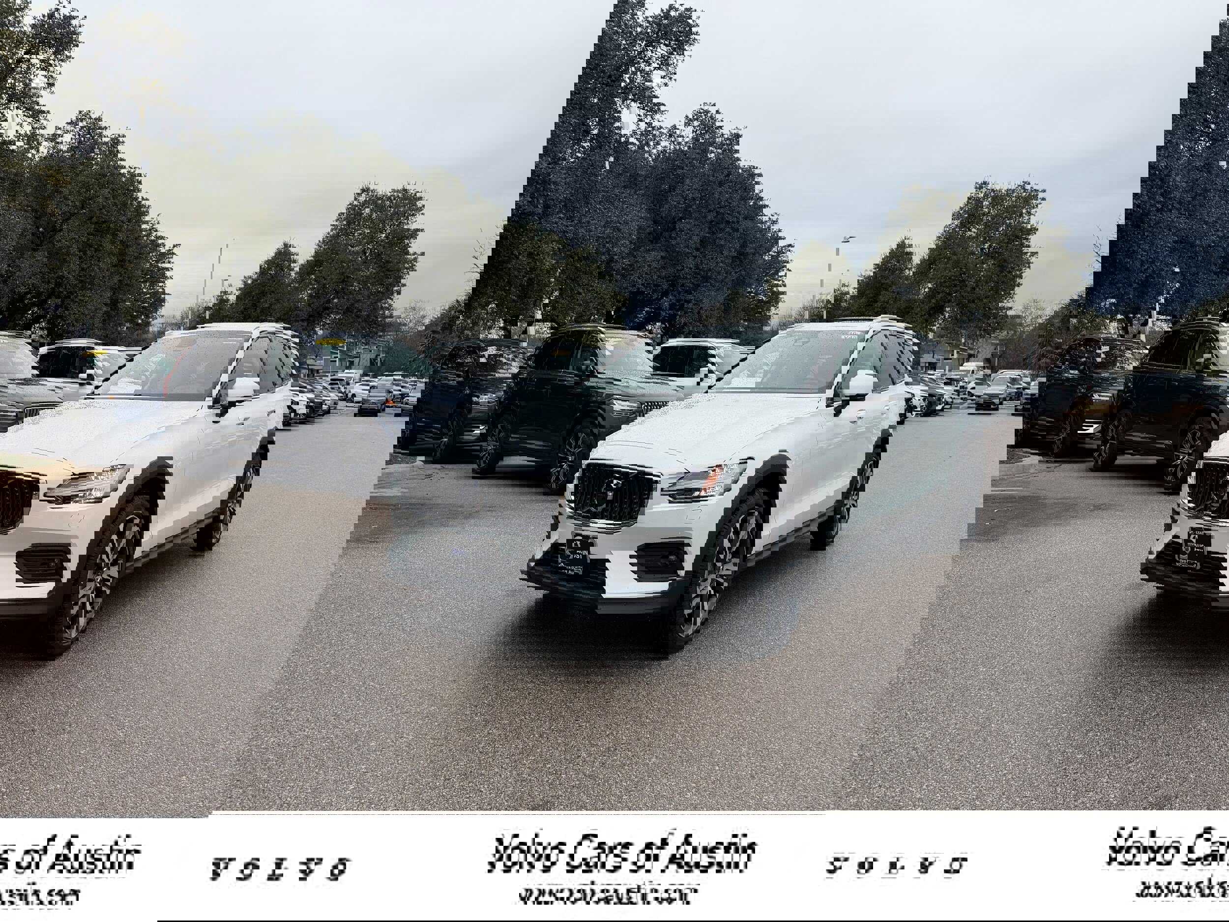 New 2026 Volvo V60 B5 Cross Country Plus w/ Protection Package Premier