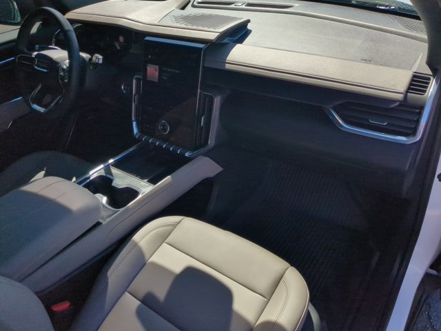 Used 2026 GMC Acadia Elevation w/ Elevation Premium Package image 21