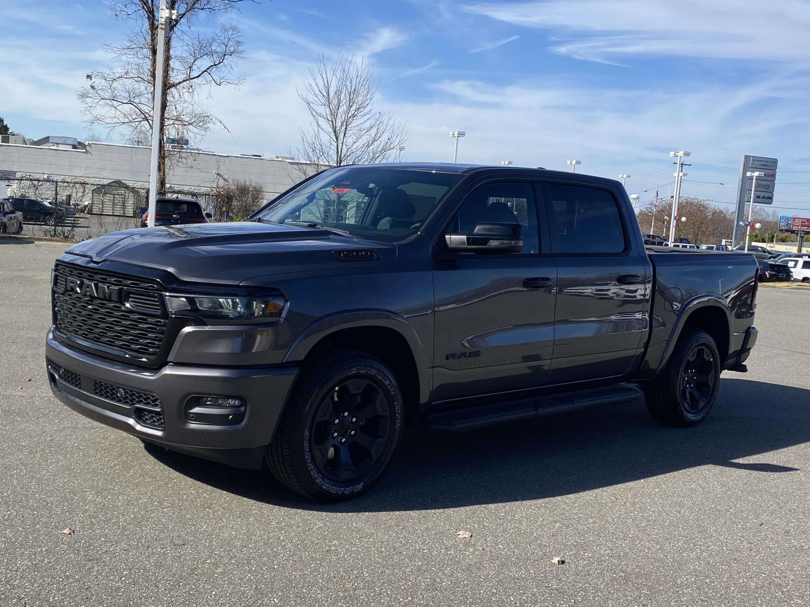 New 2026 RAM 1500 4x4 Crew Cab image 3