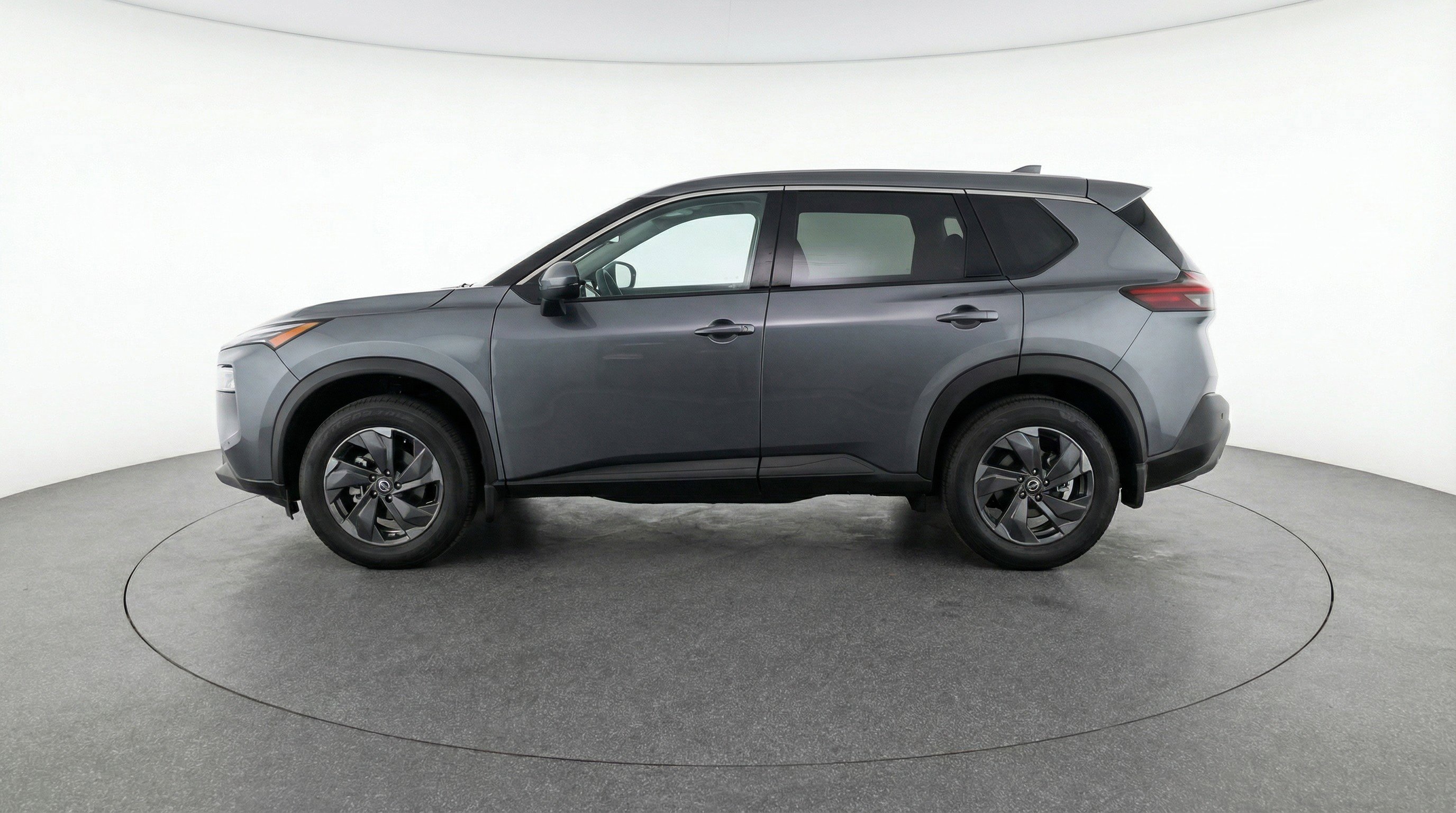 Used 2025 Nissan Rogue SV FWD image 5