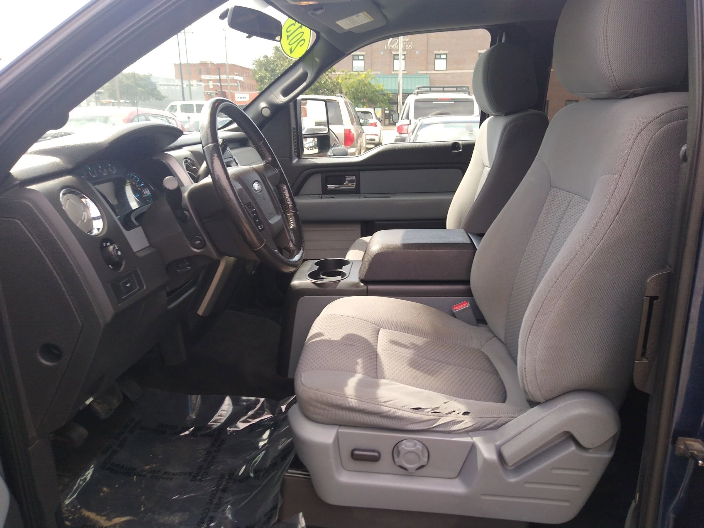 Used 2013 Ford F150 XLT w/ XLT Chrome Pkg image 12
