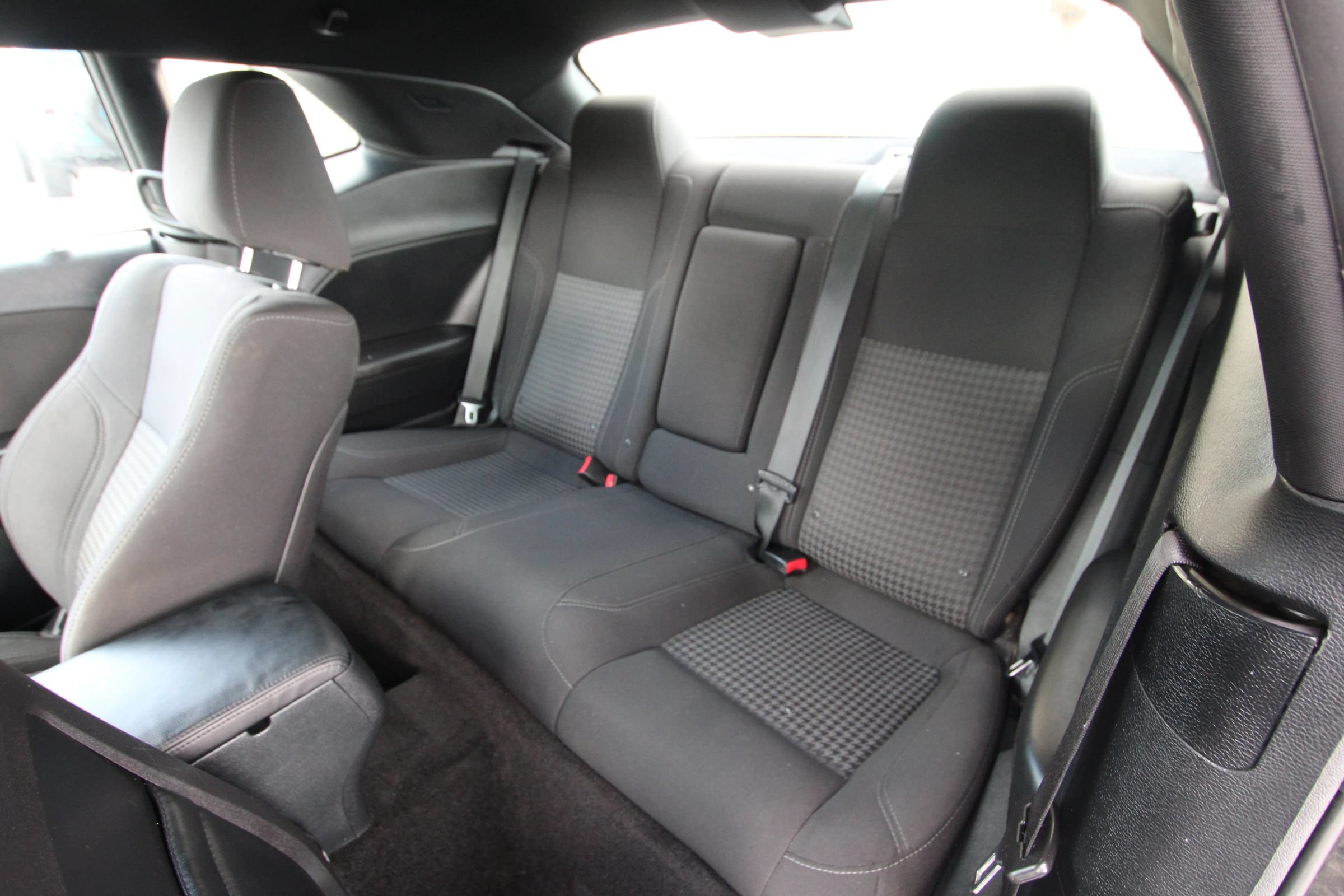 Used 2015 Dodge Challenger R/T w/ Quick Order Package 28B R/T RWD image 12