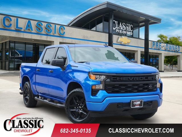 Used 2025 Chevrolet Silverado 1500 Custom w/ Turbomax Blackout Package AWD/4WD 360° Tour