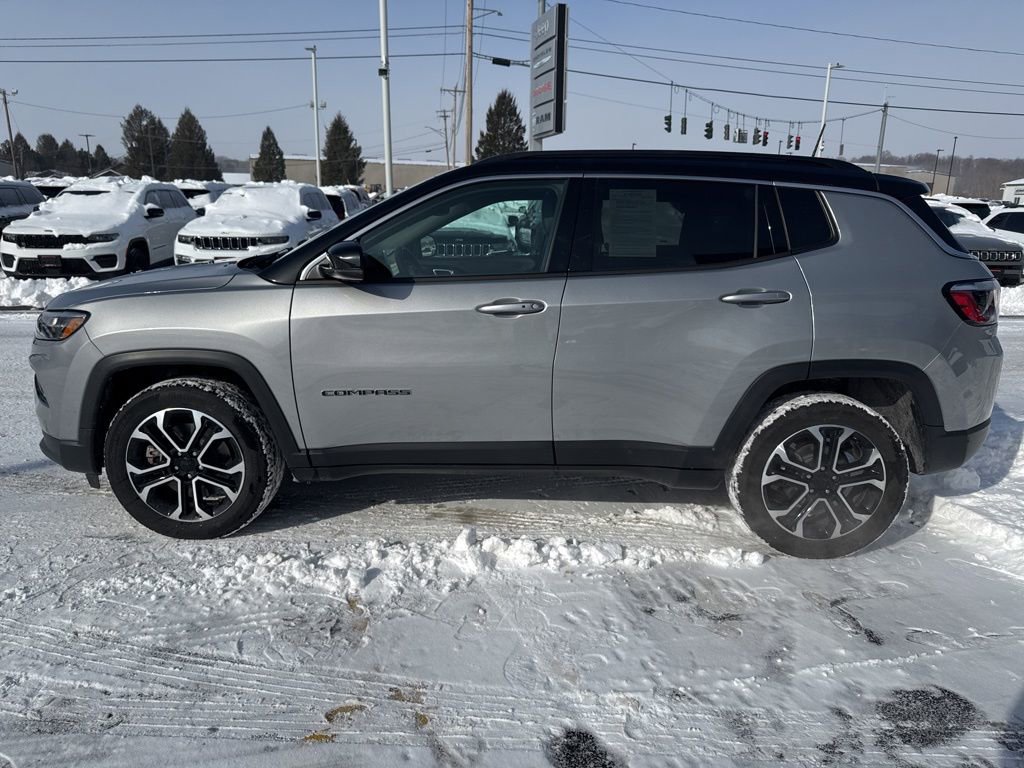 Used 2023 Jeep Compass Limited image 4