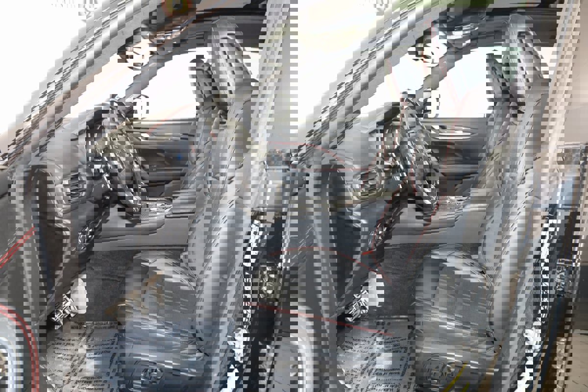 Used 2018 Maserati Levante GranSport image 12