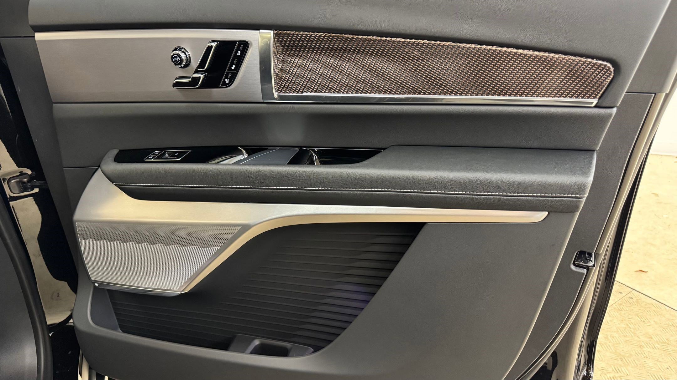 New 2026 Cadillac Vistiq Sport image 39