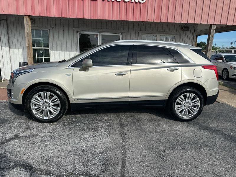 Used 2017 Cadillac XT5 Premium Luxury w/ Driver Assist Package image 11