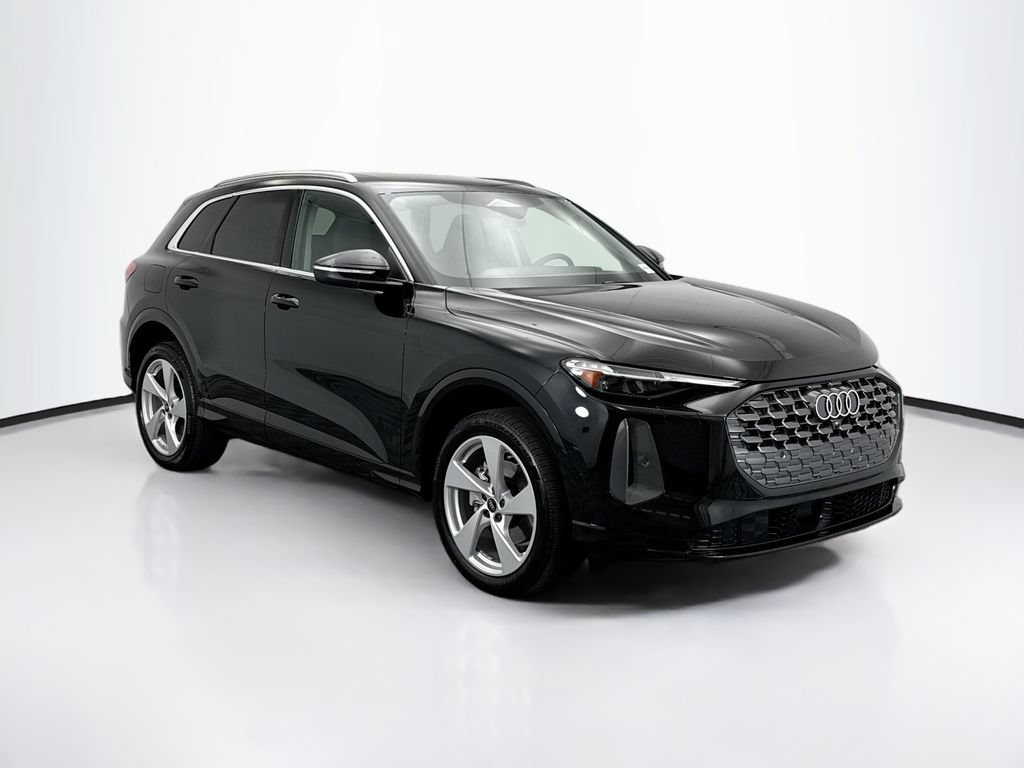 Used 2025 Audi Q5 Premium Plus w/ Premium Plus AWD/4WD image 4