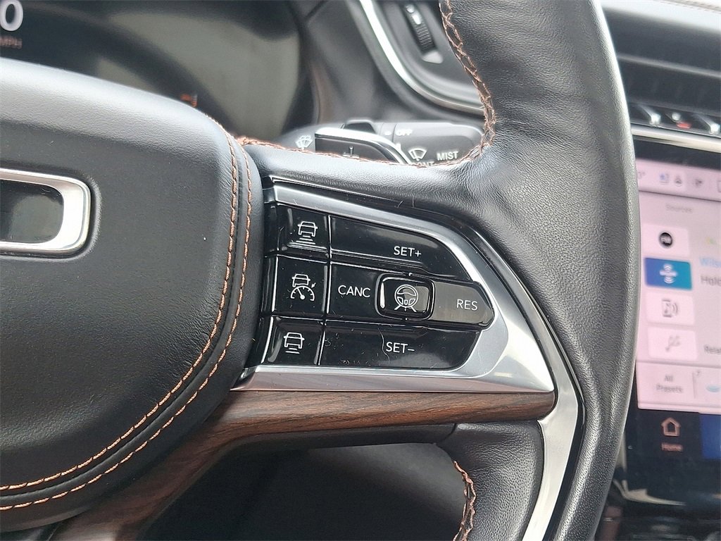 Used 2023 Jeep Grand Cherokee L Summit w/ Advanced Protech Group IV image 25