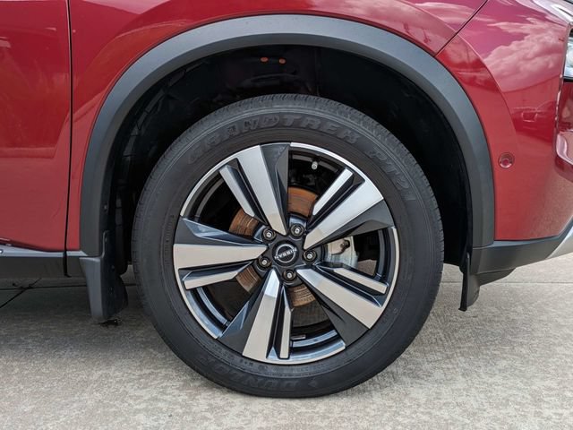 Used 2023 Nissan Rogue Platinum FWD image 12
