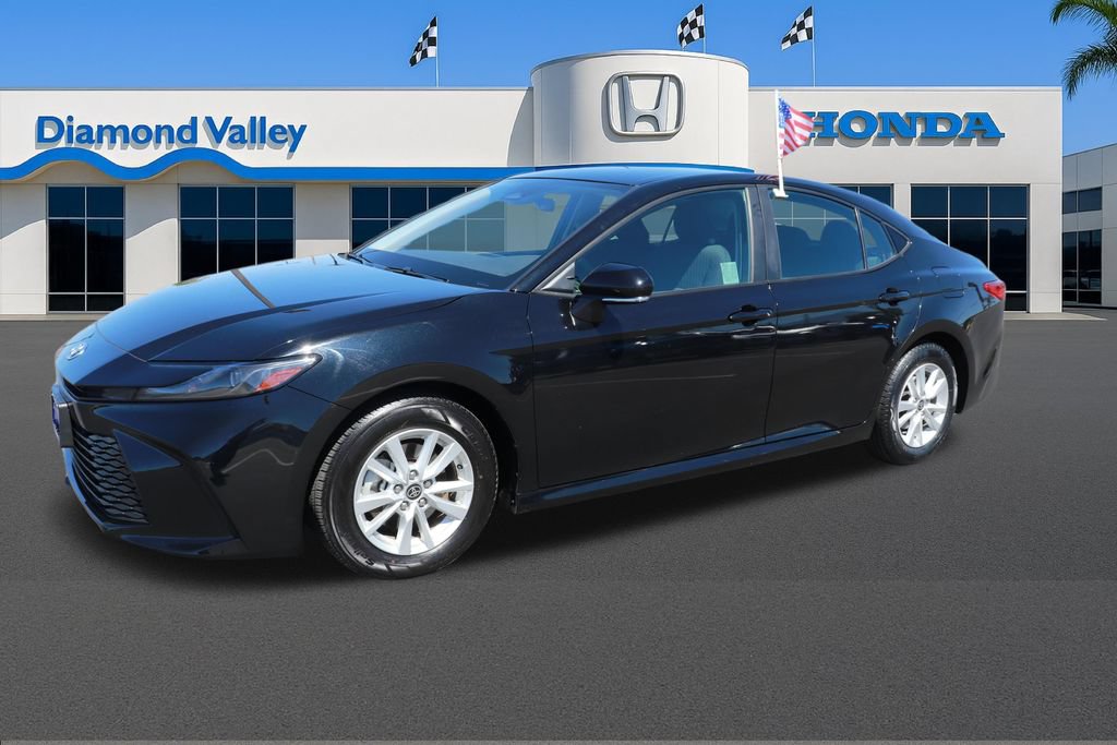 Used 2025 Toyota Camry LE w/ Convenience Package FWD image 3