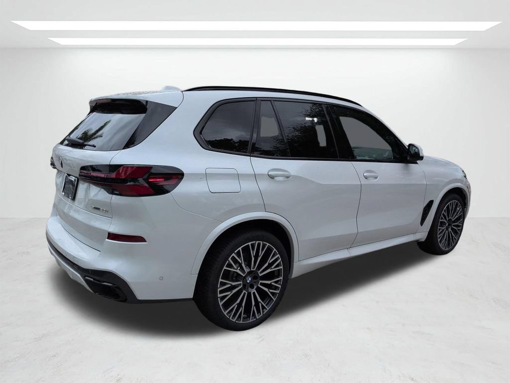 New 2026 BMW X5 xDrive40i w/ M Sport Package AWD/4WD image 4