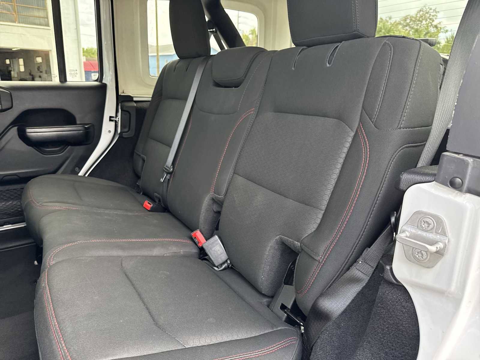 Used 2021 Jeep Wrangler Unlimited Rubicon image 28