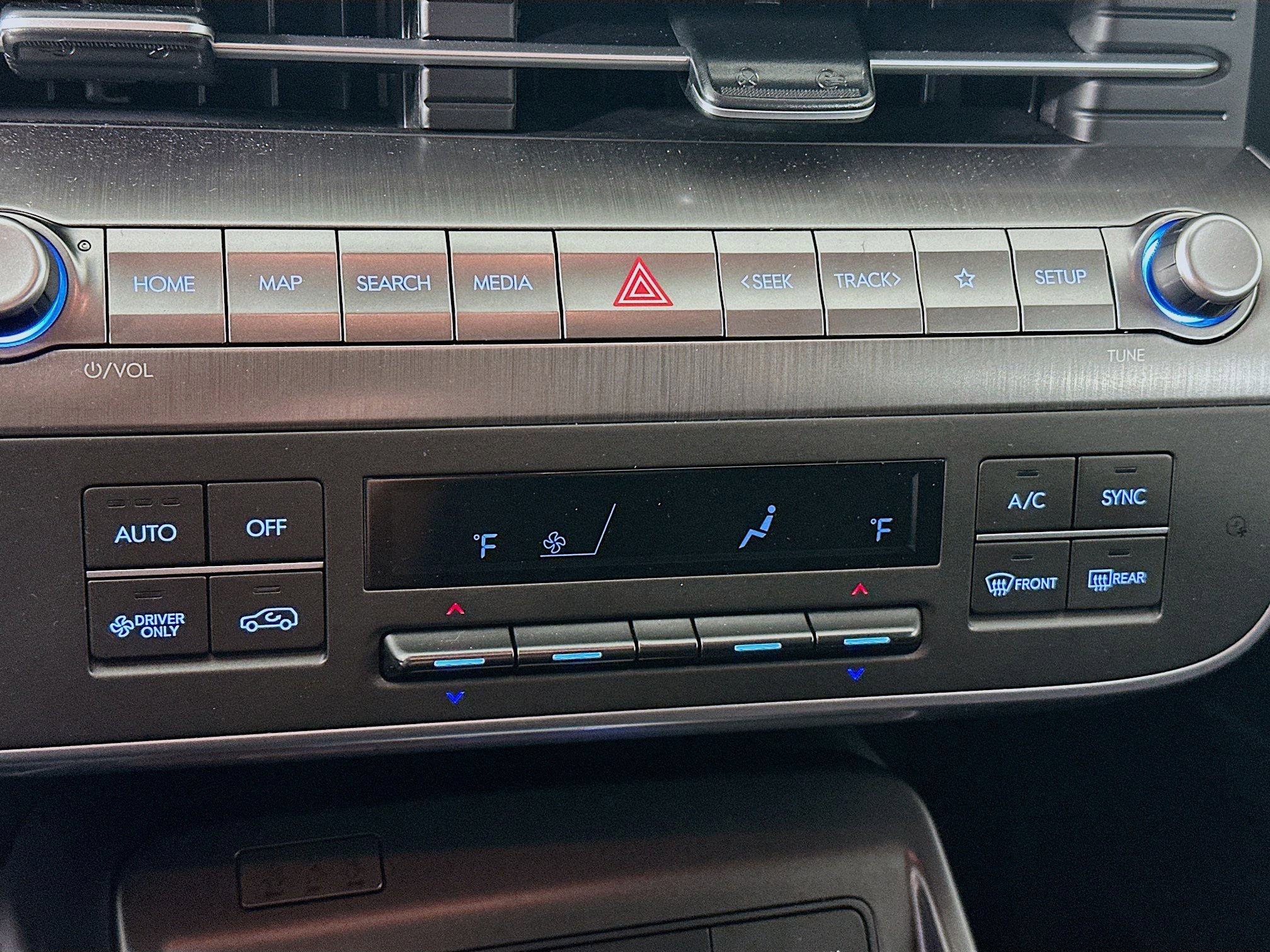 Used 2024 Hyundai Kona SEL FWD image 24