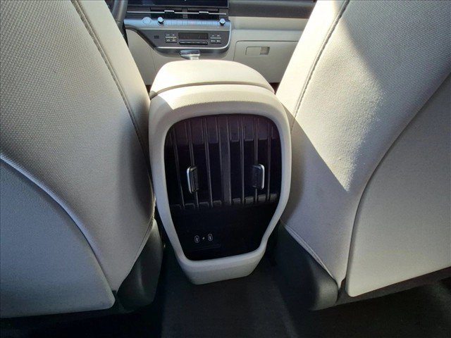Used 2025 Hyundai Kona SEL AWD/4WD image 17