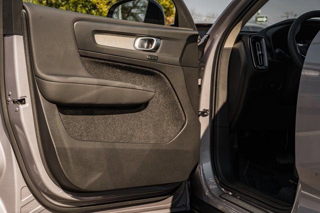 New 2026 Volvo XC40 B5 Plus w/ Protection Package Premier image 39