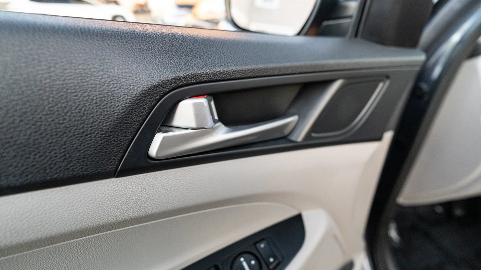 Used 2019 Hyundai Tucson SE w/ Cargo Package FWD image 32