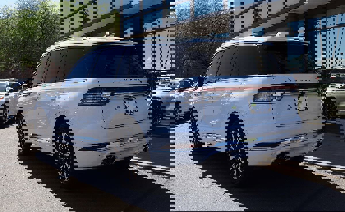 Used 2020 Lincoln Aviator Black Label w/ Dynamic Handling Package AWD/4WD image 9