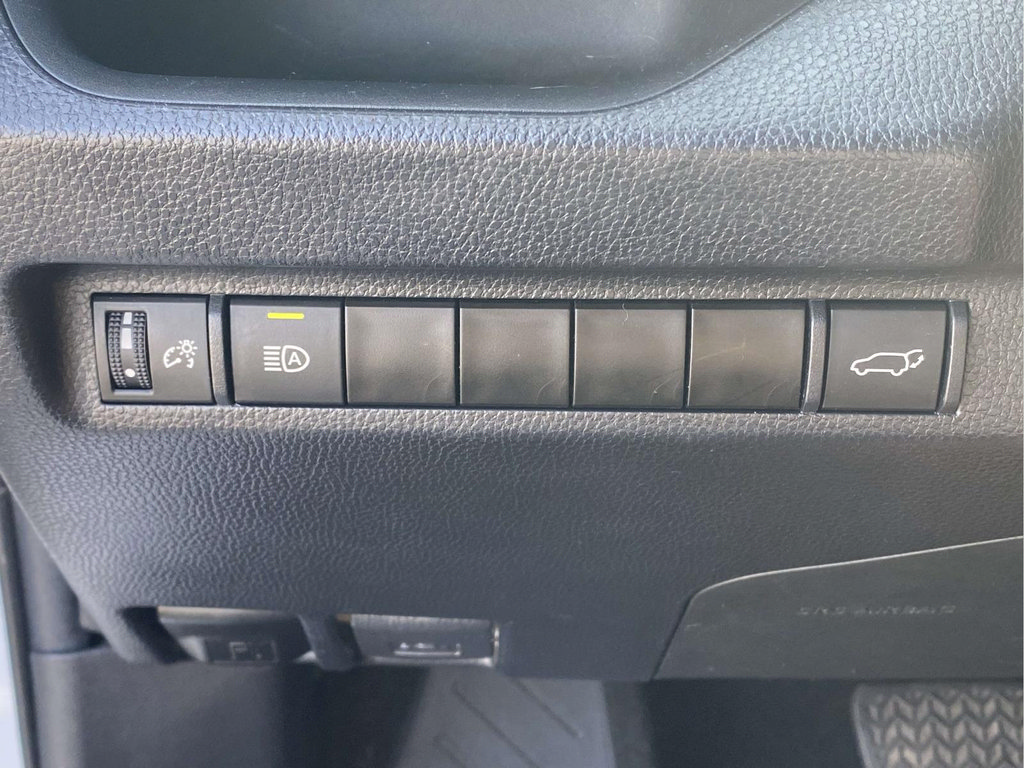 Used 2023 Toyota RAV4 XLE w/ Convenience Package FWD image 19
