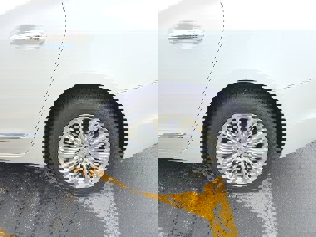 Used 2019 Buick LaCrosse Preferred image 11