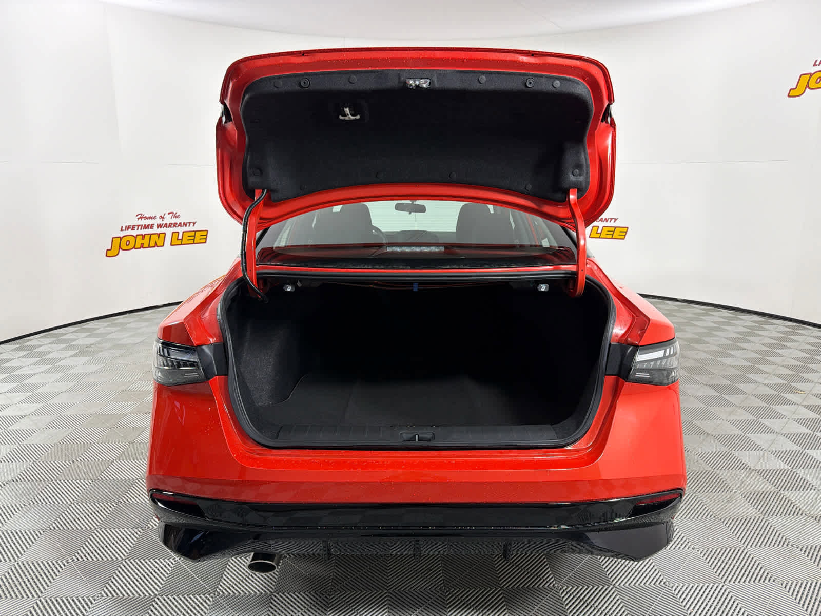 New 2026 Nissan Sentra SR w/ Floor Mat Package image 5