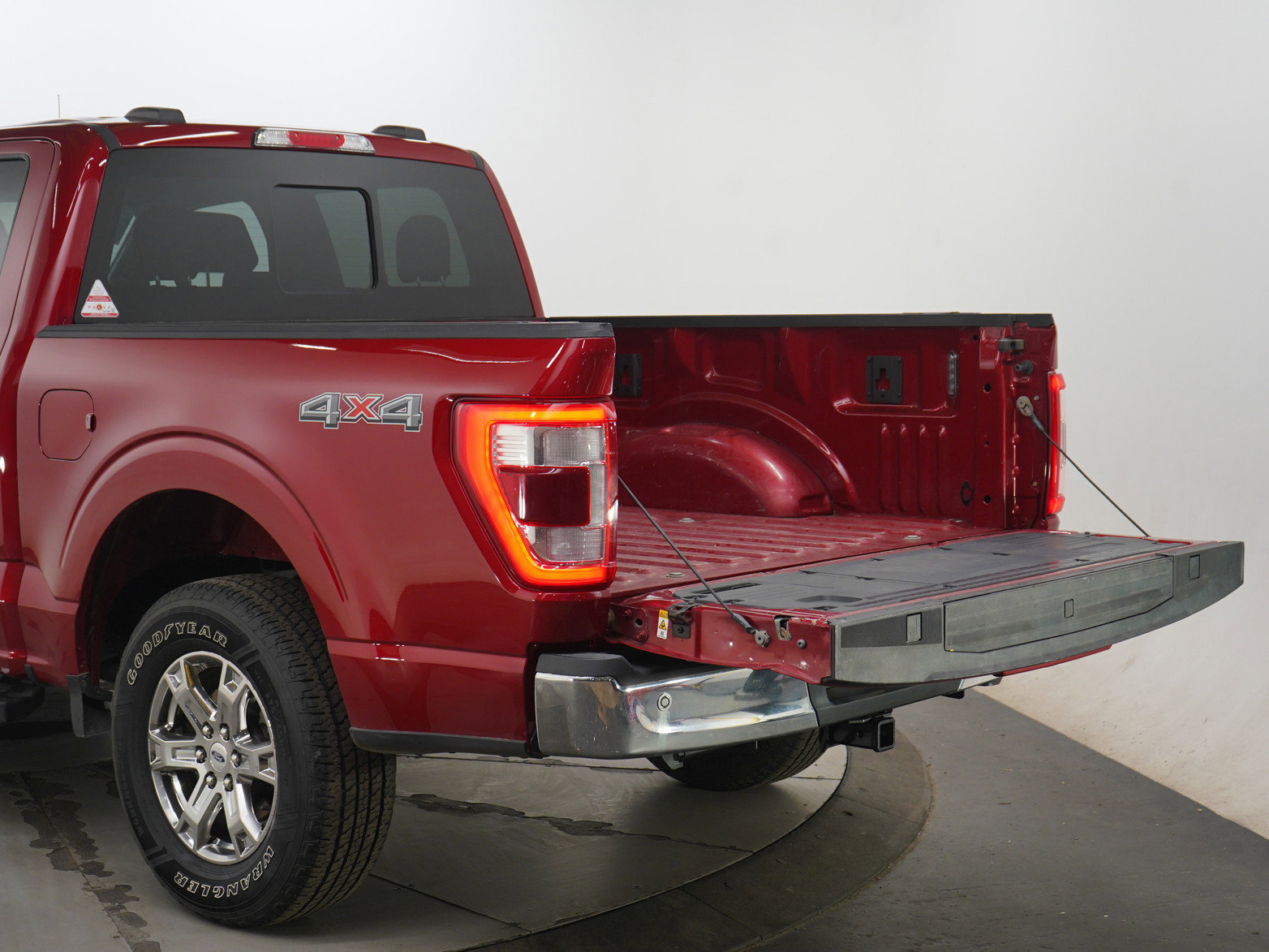 Used 2021 Ford F150 Lariat w/ Equipment Group 502A High image 9